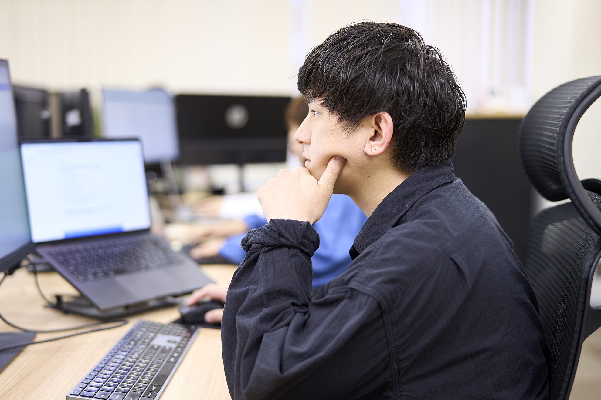 仕事をしている写真